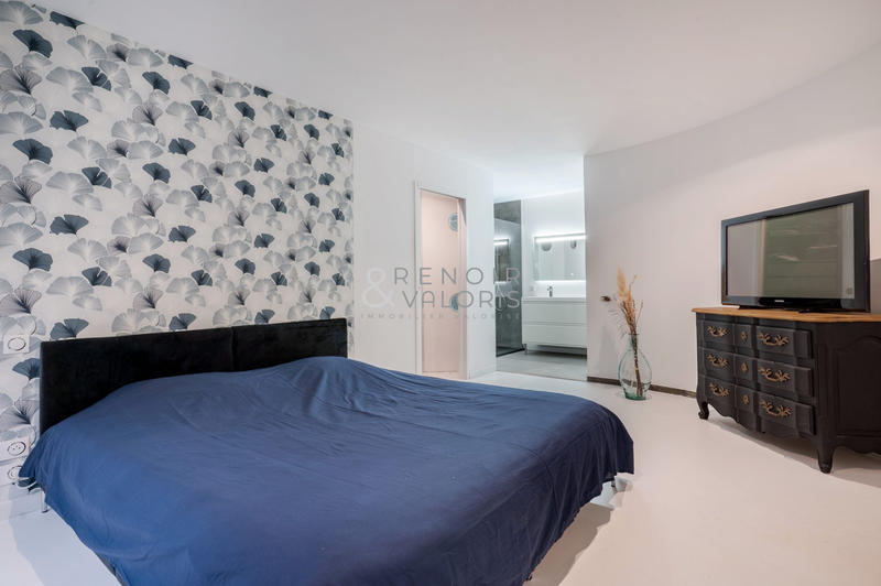 Maison - 223 m² - 6 pièces