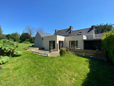 Maison - 148 m² - 8 pièces