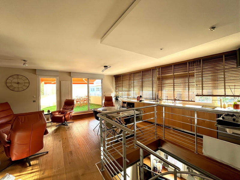 Duplex - 187 m² - 5 pièces