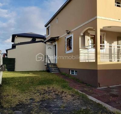 Maison - 280 m² - 14 pièces