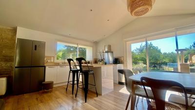 Maison - 200 m² - 7 pièces