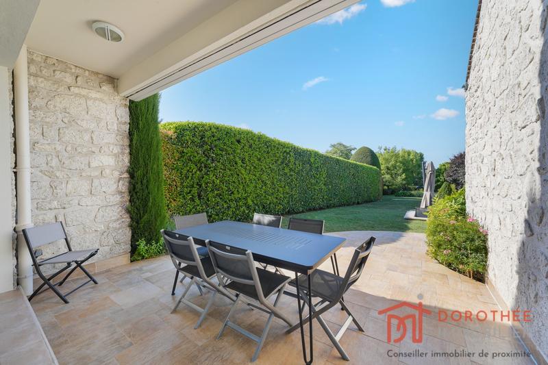 Villa - 248 m² - 8 pièces