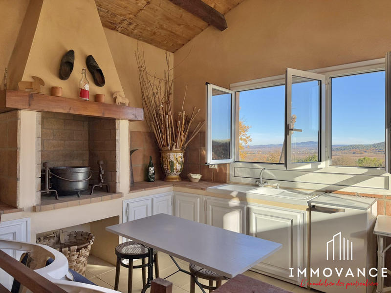 Maison traditionnelle - 311 m² - 11 pièces