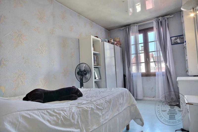 Maison - 210 m² - 7 pièces