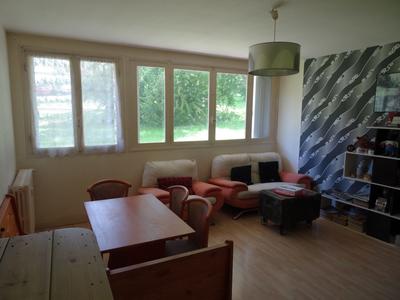 Appartement - 80 m² - 5 pièces