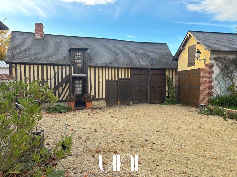 Maison - 220 m² - 8 pièces