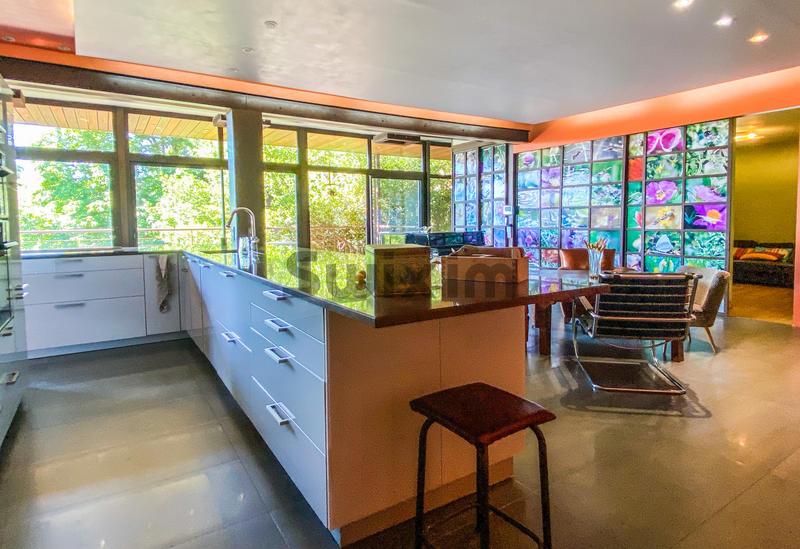 Propriété - 300 m² - 8 pièces