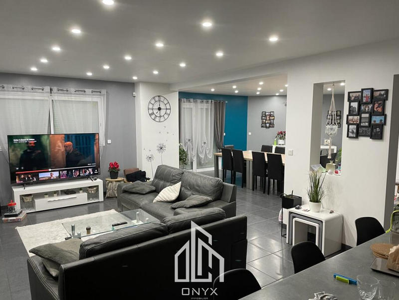 Maison - 182 m² - 7 pièces