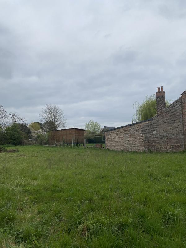 Terrain constructible - 1 195 m²