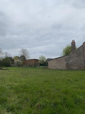 Terrain constructible - 1 195 m²