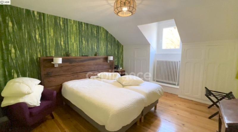 Maison de ville - 341 m² - 13 pièces