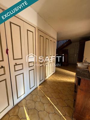 Maison - 180 m² - 7 pièces