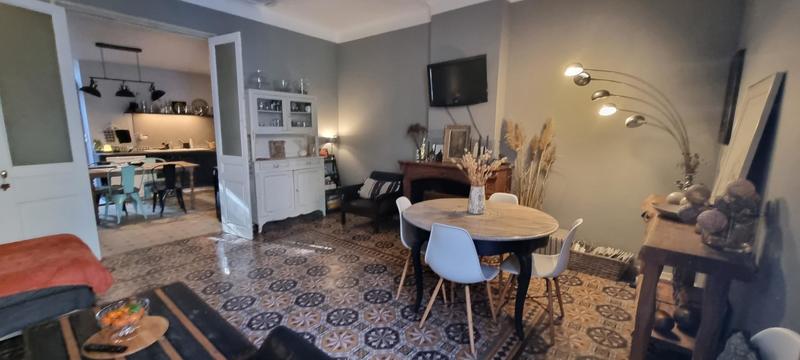 Maison - 290 m² - 8 pièces