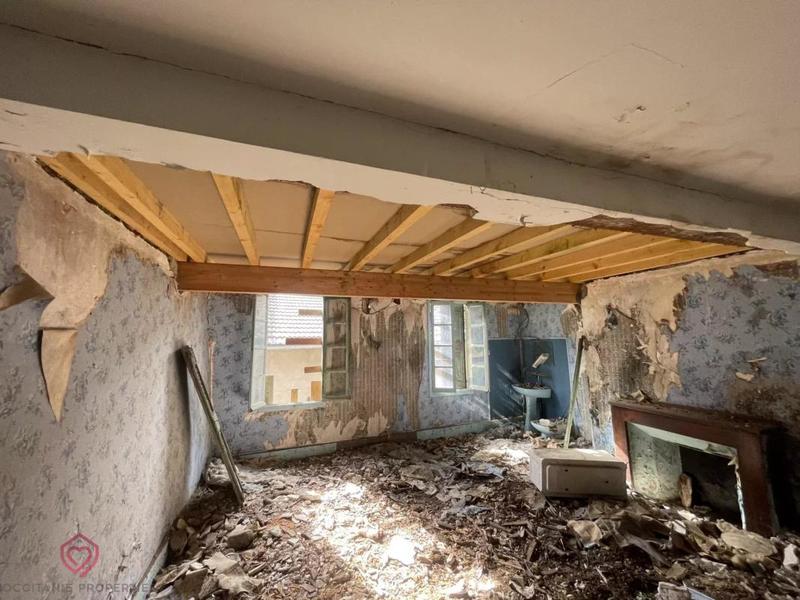 Maison de village - 360 m² - 6 pièces