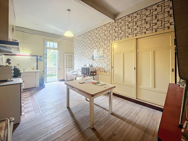 Maison - 170 m² - 7 pièces