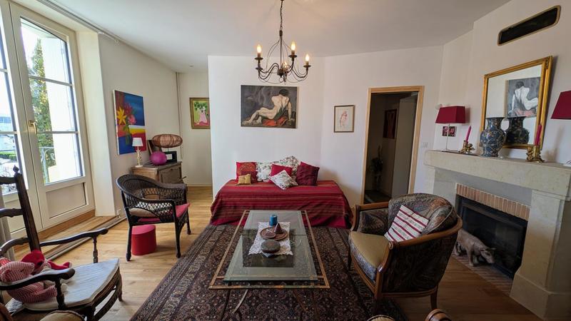 Maison - 247 m² - 8 pièces