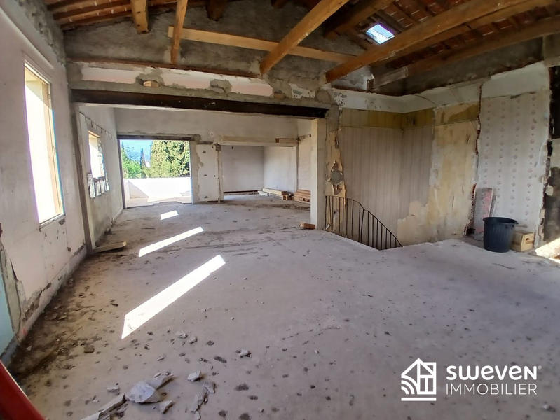 Mas - 250 m² - 2 pièces