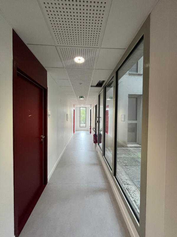 Bureau - 97 m² - 5 pièces