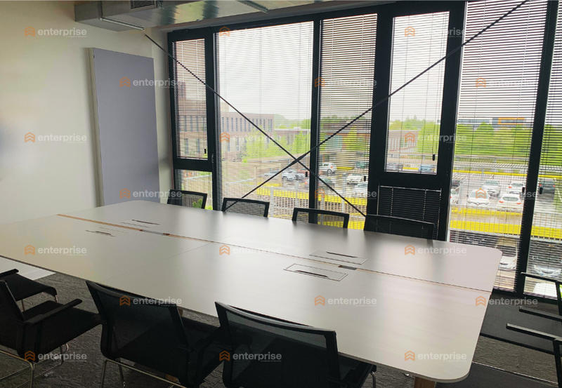 Bureau - 730 m²