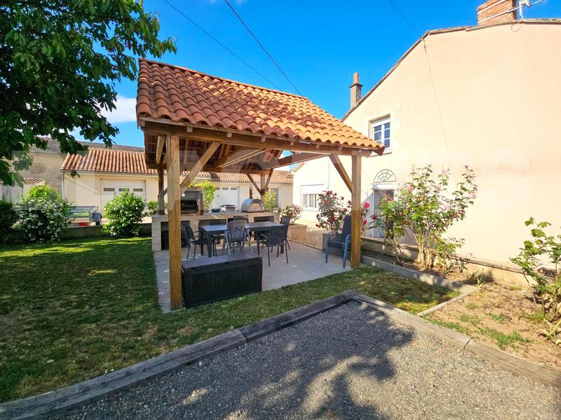 Maison - 160 m² - 5 pièces