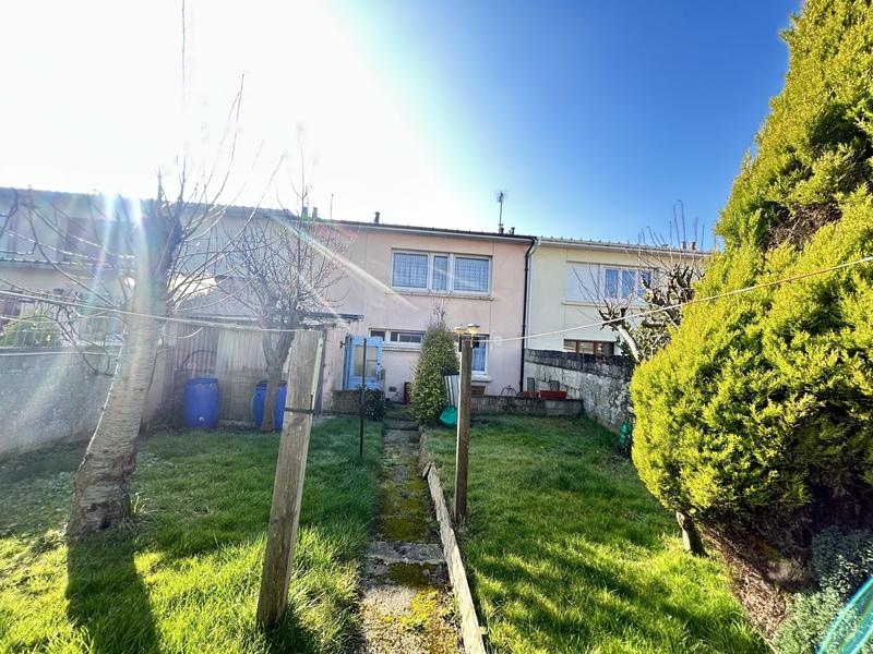 Maison - 83 m² - 6 pièces