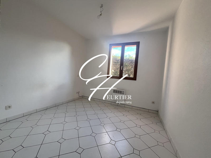 Villa - 99 m² - 5 pièces