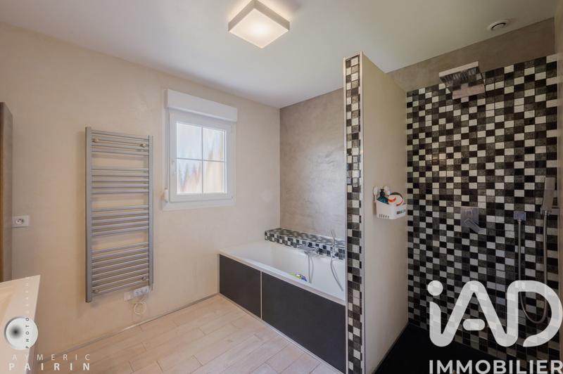 Maison - 178 m² - 6 pièces