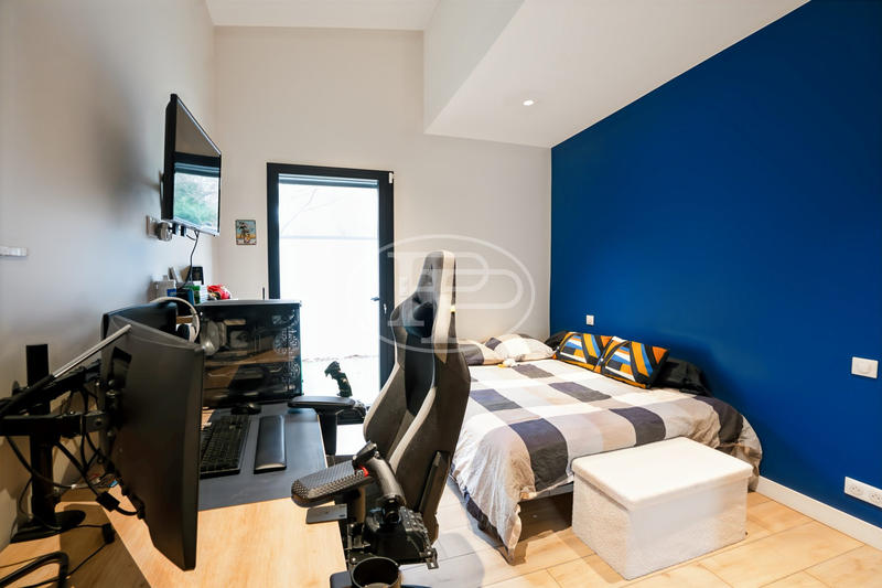 Maison contemporaine - 189 m² - 6 pièces