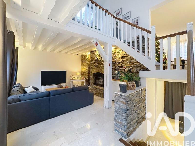 Maison - 180 m² - 9 pièces