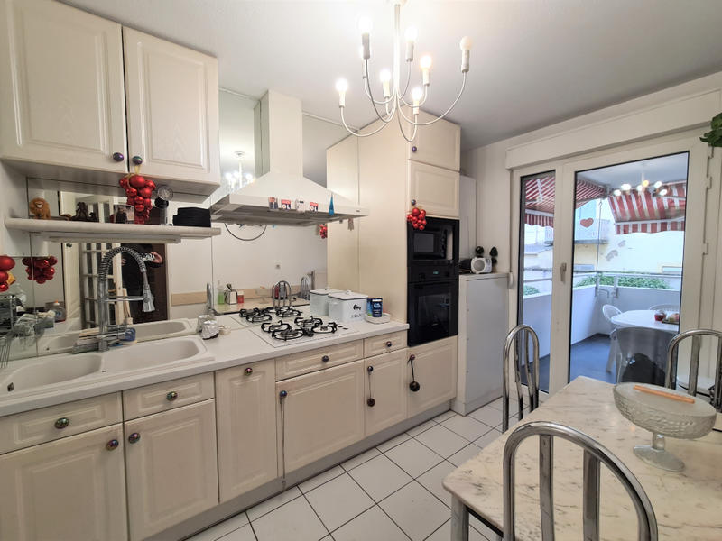 Appartement - 98 m² - 5 pièces