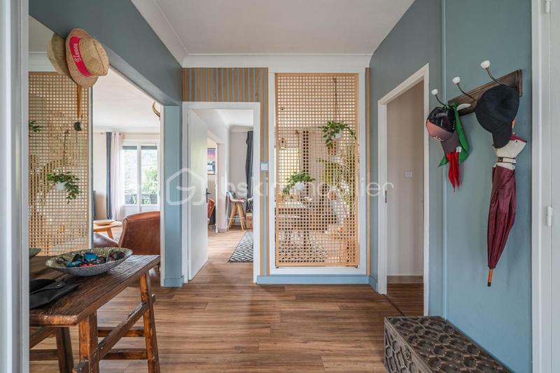 Appartement - 100 m² - 3 pièces