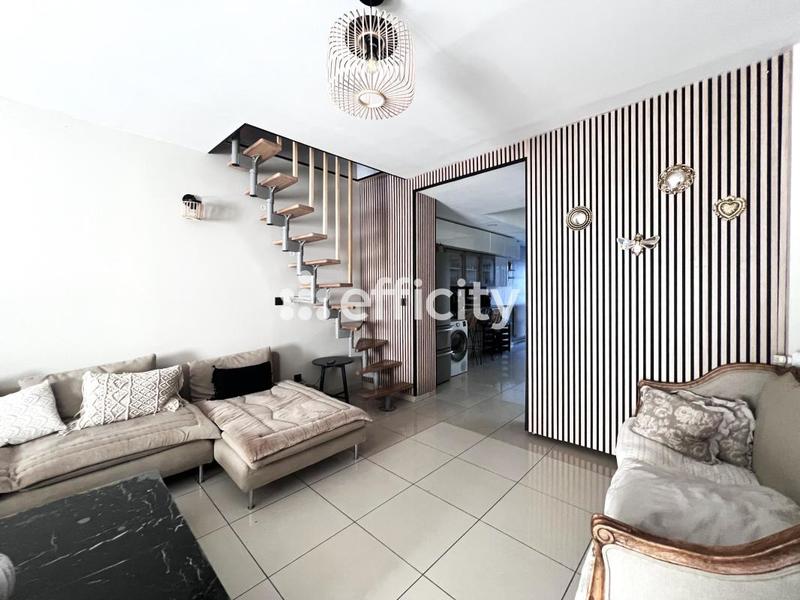 Maison - 186 m² - 7 pièces