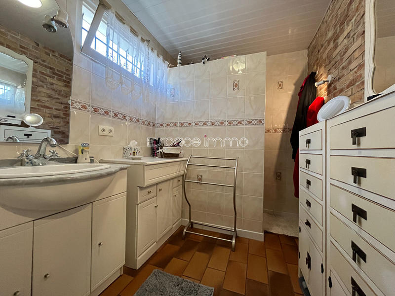 Maison - 93 m² - 4 pièces