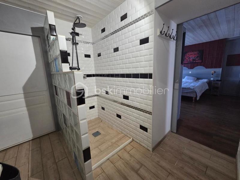 Maison de village - 254 m² - 10 pièces