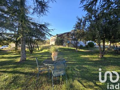 Maison - 160 m² - 8 pièces