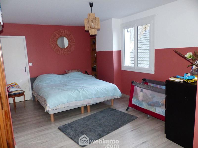 Maison - 185 m² - 7 pièces