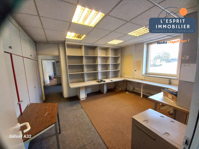 Bureau - 246 m² - 16 pièces