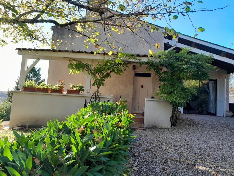 Maison traditionnelle - 170 m² - 7 pièces