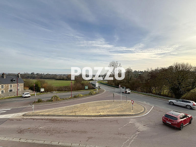 Maison - 227 m² - 12 pièces