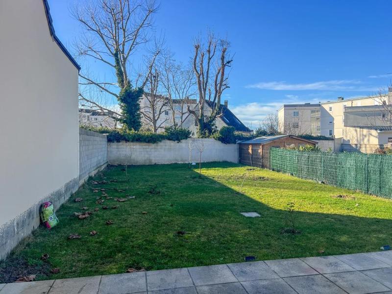 Maison - 110 m² - 8 pièces