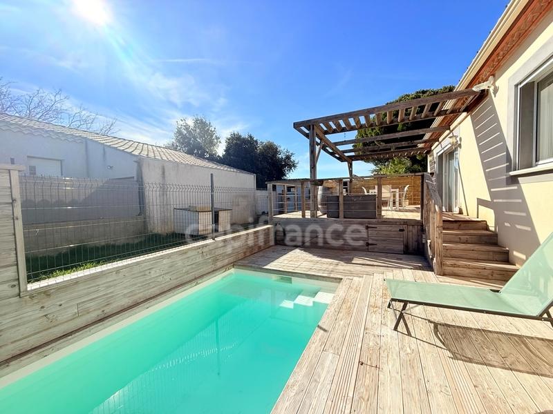 Maison - 95 m² - 4 pièces