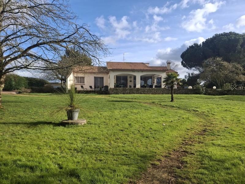 Propriété - 193 m² - 7 pièces