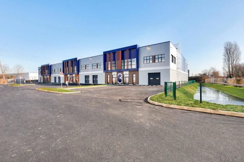 Local d'activité / Entrepôt - 533 m²