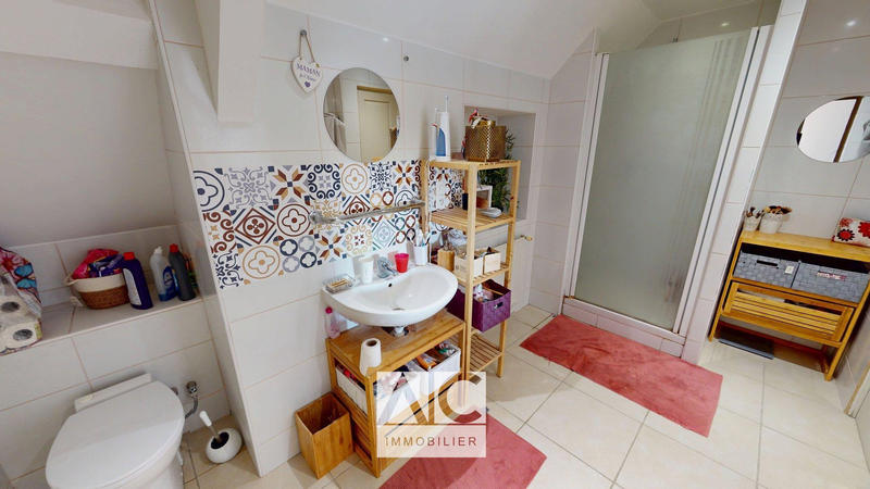 Maison - 157 m² - 7 pièces