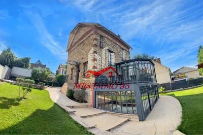 Maison - 180 m² - 8 pièces