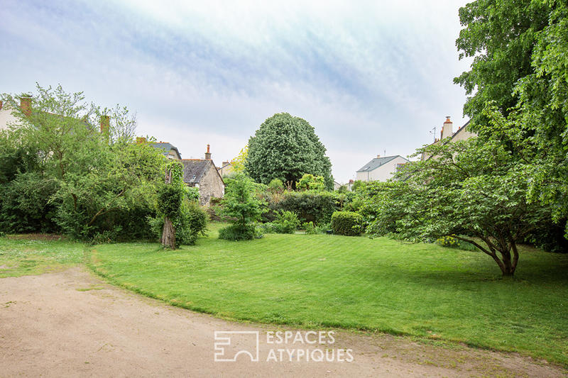 Maison - 323 m² - 12 pièces