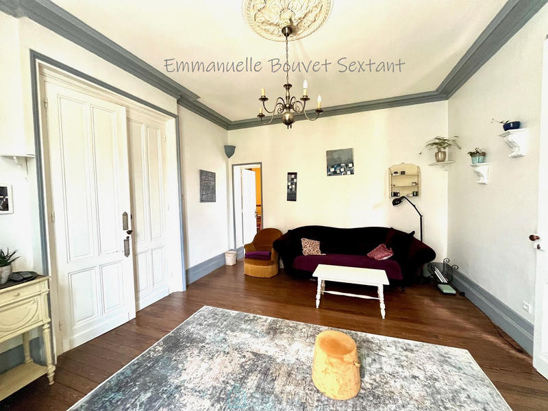 Maison - 180 m² - 9 pièces