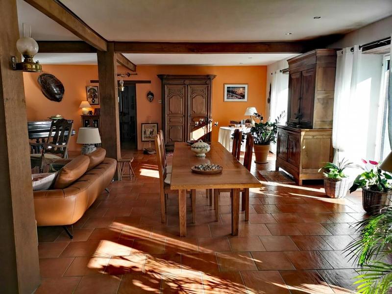 Propriété - 292 m² - 8 pièces