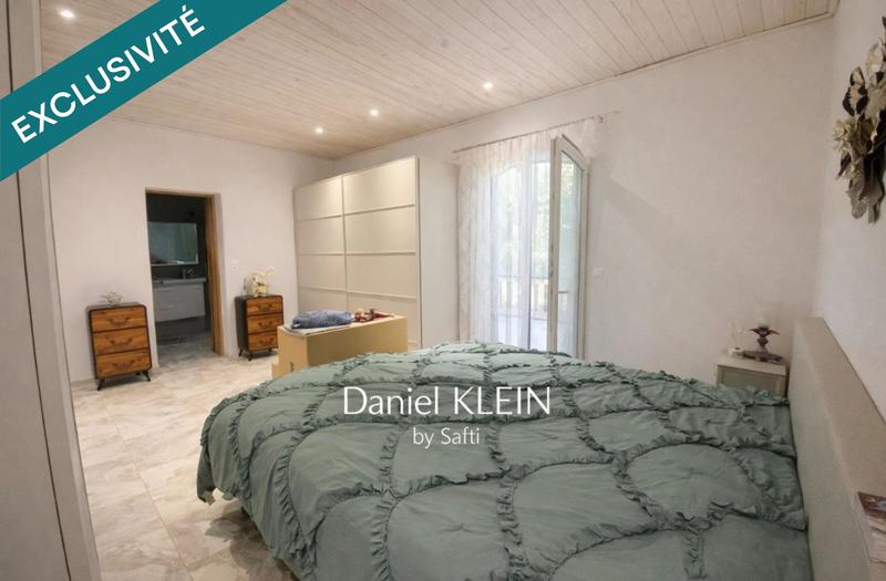 Maison - 230 m² - 6 pièces