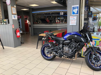 Fonds de commerce - Magasins - 133 m²